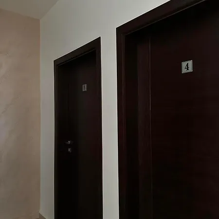 бялата къща Pensjonat Chakalarovo