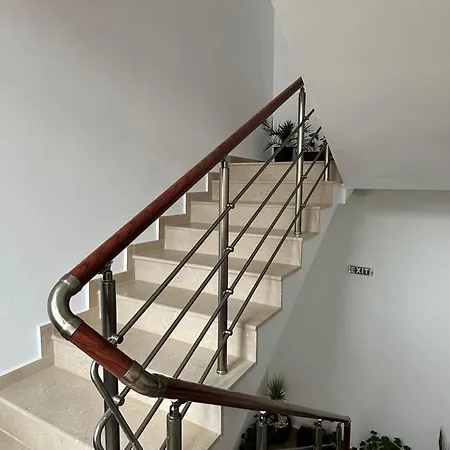 бялата къща Πανσιόν Chakalarovo