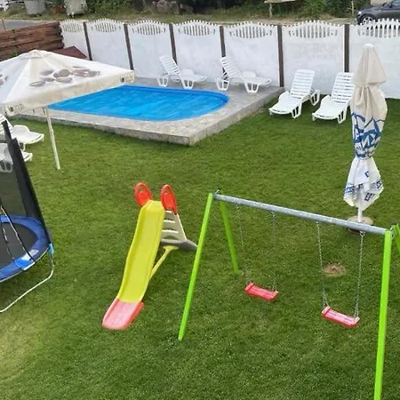 Πανσιόν бялата къща 3*